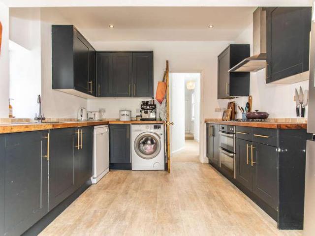 Flat for sale in Aldrington