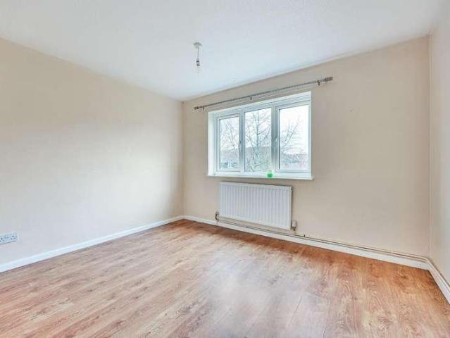 Flat for sale in Chedburgh, Suffolk