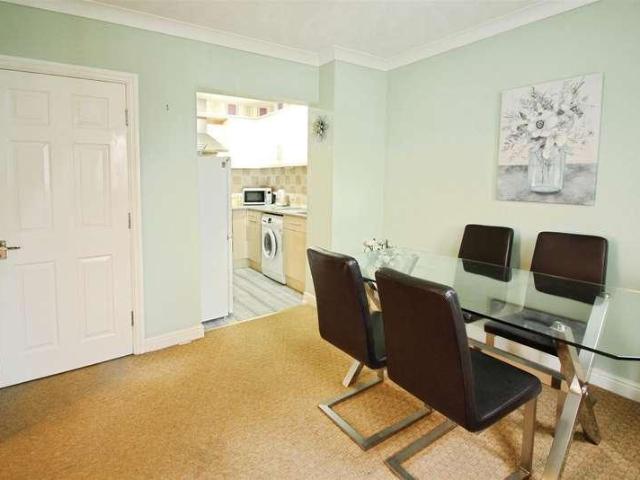 Flat for sale in West Yorkshire