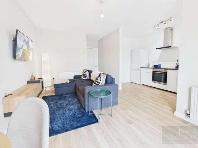 Flat for sale in Aylestone Park, Old Wharf