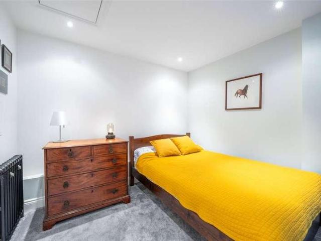 Flat for sale in Gospel Oak, Greater London