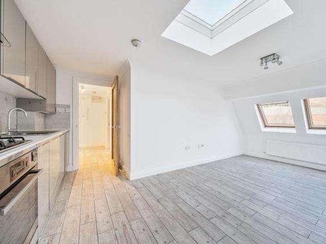 Flat for sale in Castlefield, Cressex