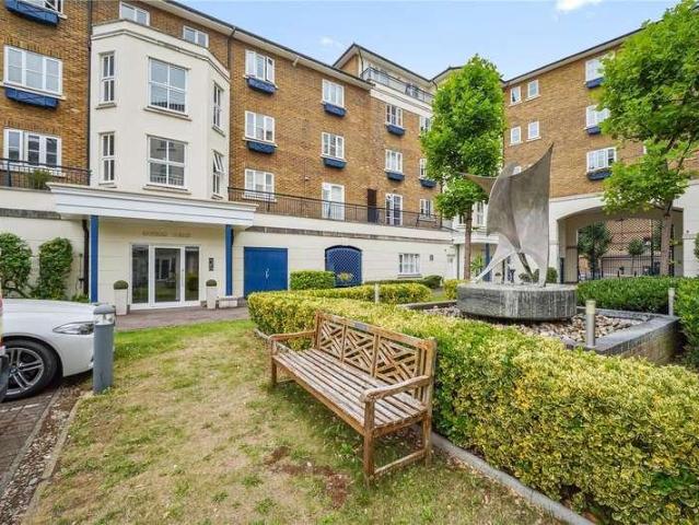 Flat for sale in Ratcliffe, Limehouse