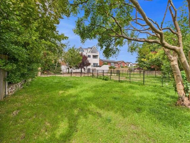 Flat for sale in Upton, Acol