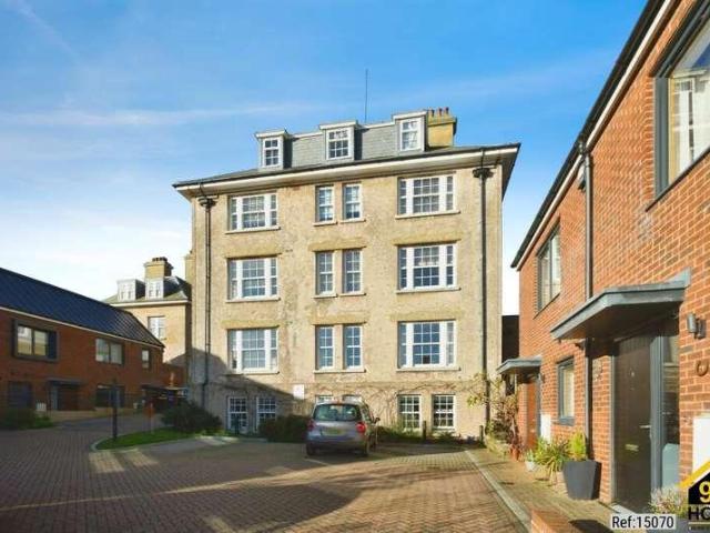 Flat for sale in Whitehawk, Brighton