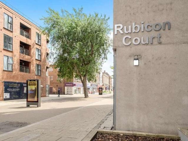 Flat for sale in Greater London