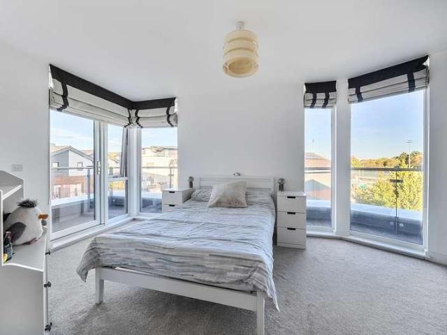 Flat for sale in Old Woking, Woking