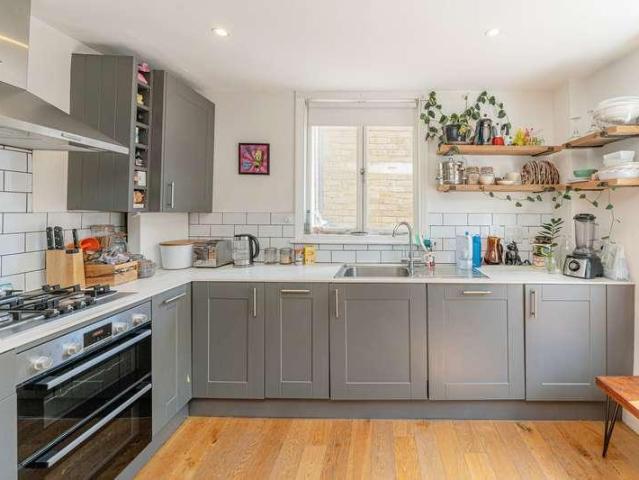 Flat for sale in Clapton, Lower Clapton