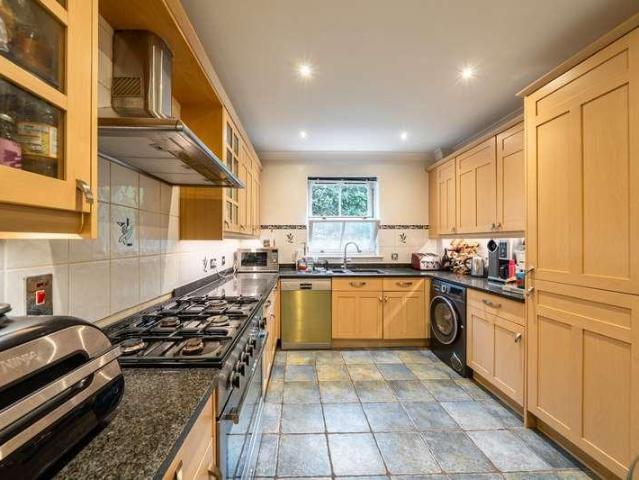 Flat for sale in London Borough of Hillingdon, Greater London