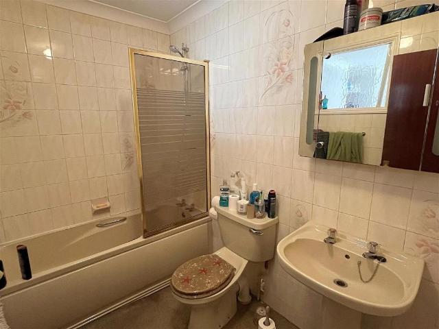 Flat for sale in Townstal, South Hams