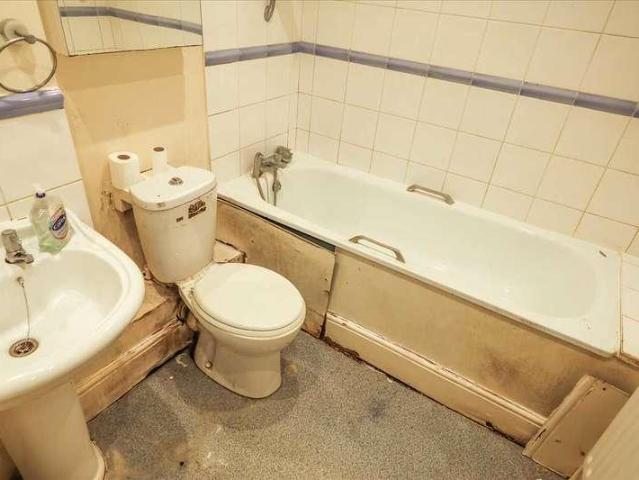 Flat for sale in Cippenham, Slough