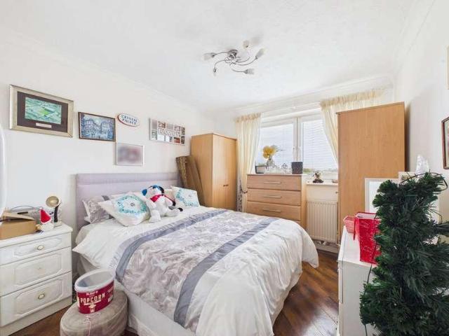 Flat for sale in West Worthing, Worthing