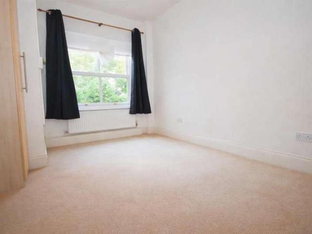 Flat for sale in Cliff Hill, Green Close