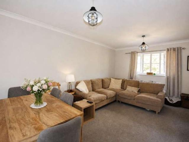 Flat for sale in North Heath, Horsham