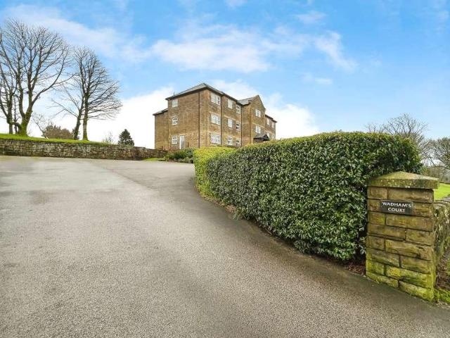 Flat for sale in Edgworth