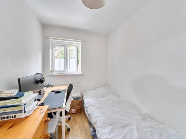 Flat for sale in The Slade, Oxfordshire