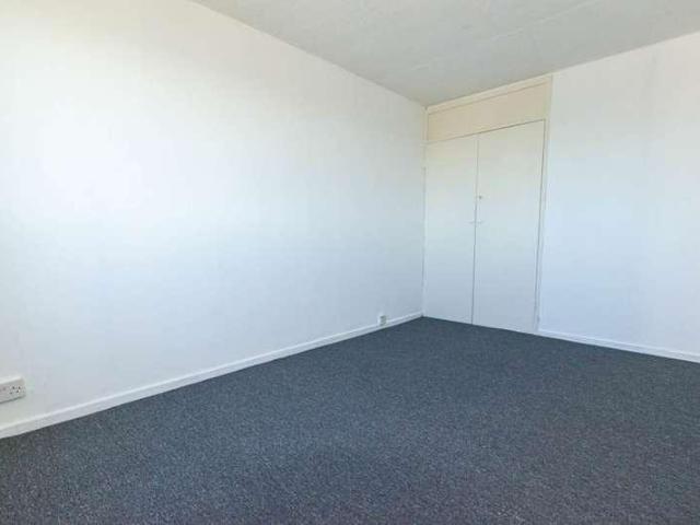 Flat for sale in Southend City Centre Neighbourhood, Southend-on-Sea