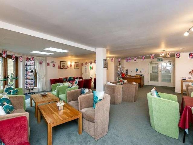 Flat for sale in Three Bridges, Glynde