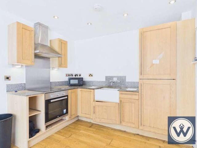Flat for sale in Georgia, Greater Manchester