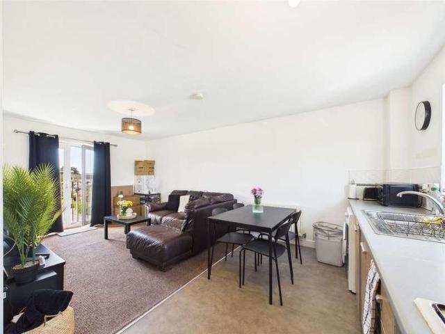 Flat for sale in Georgia, Greater Manchester