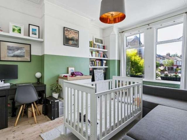 Flat for sale in South Tottenham, Greater London