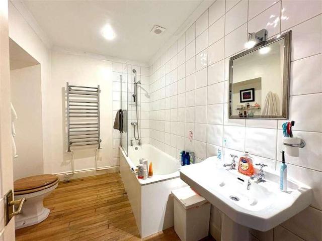 Flat for sale in Hotwells, Feckenham