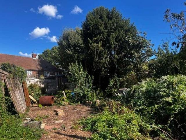 Flat for sale in Staines-upon-Thames, Surrey