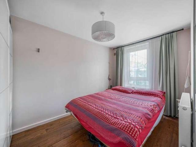 Flat for sale in Dalston, De Beauvoir Town