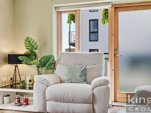 Flat for sale in Harlow, Essex