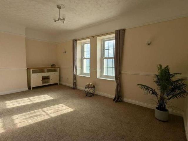Flat for sale in Hythe, Folkestone