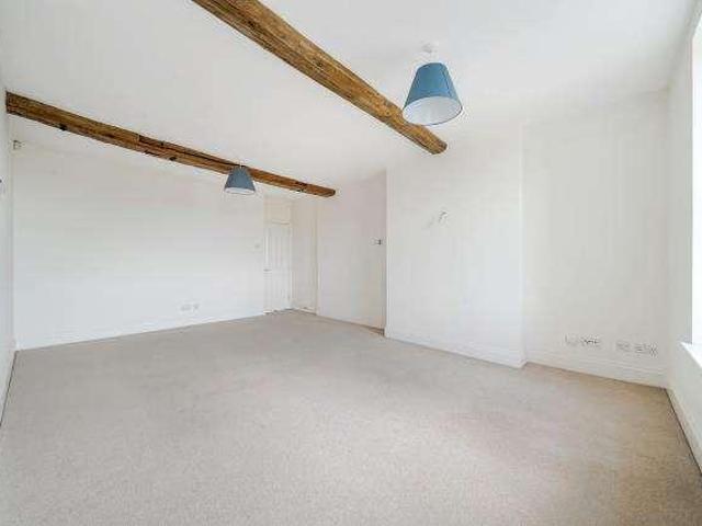 Flat for sale in Chipping Norton, Black Bourton
