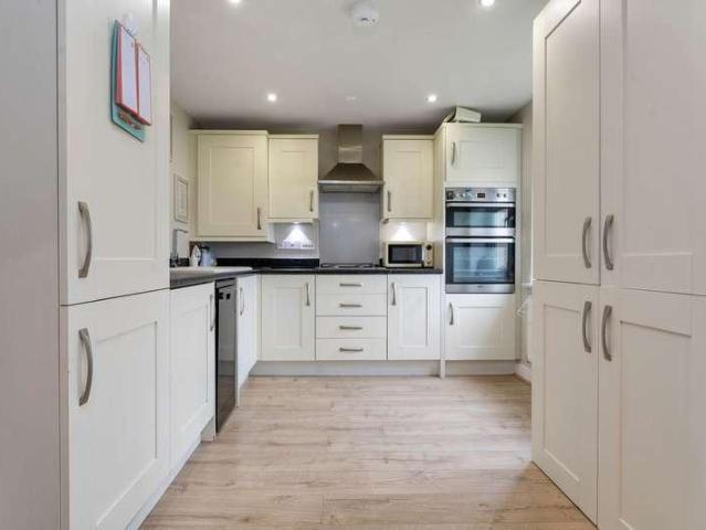 Flat for sale in Elsea Park, South Kesteven