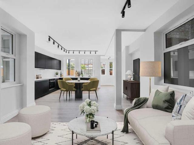 Flat for sale in Greater London