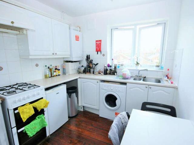 Flat for sale in Stepney, Greater London