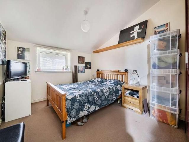 Flat for sale in Feckenham, City Of Bristol