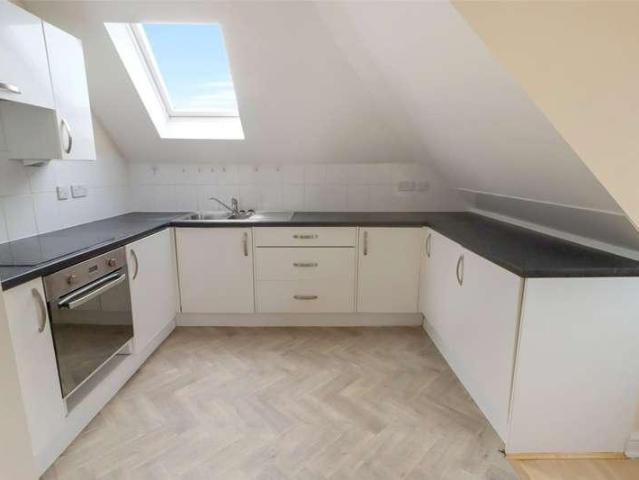 Flat for sale in Whitley, Reading