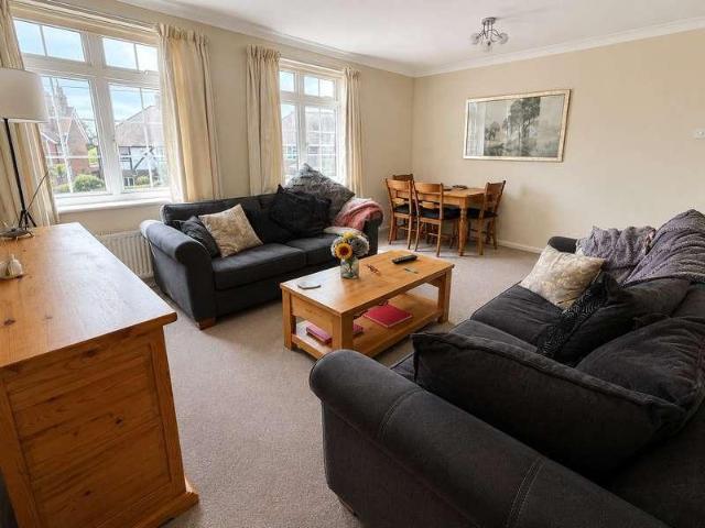 Flat for sale in Cross In Hand, East Sussex