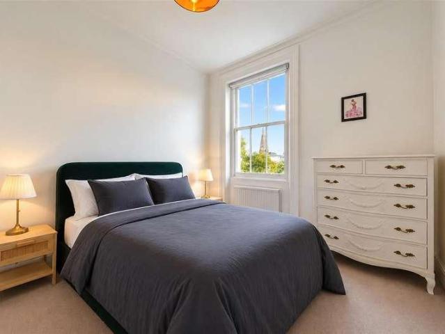 Flat for sale in Primrose Hill, Greater London