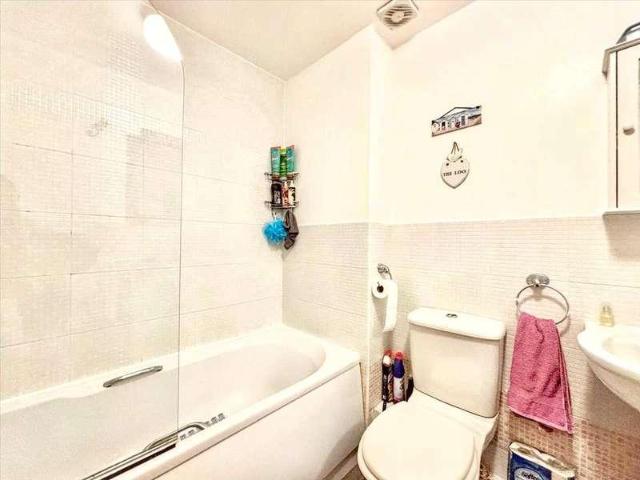 Flat for sale in East Midlands