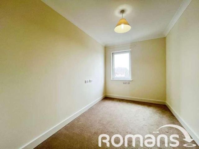 Flat for sale in Priest Down, Hampshire