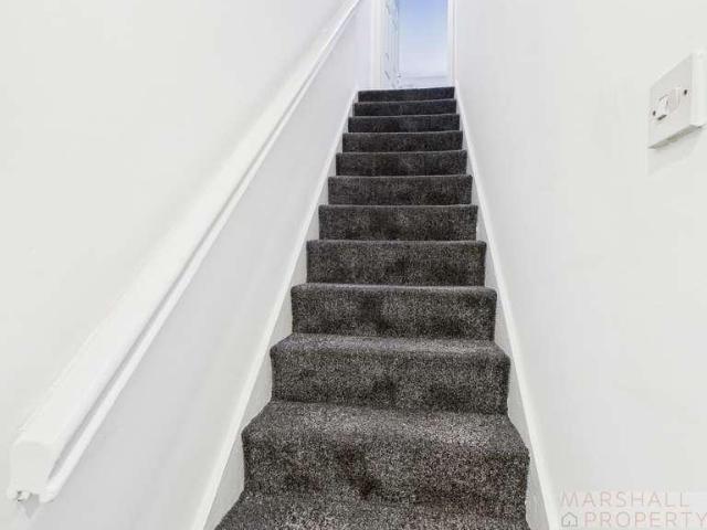 Flat for sale in Calderstones