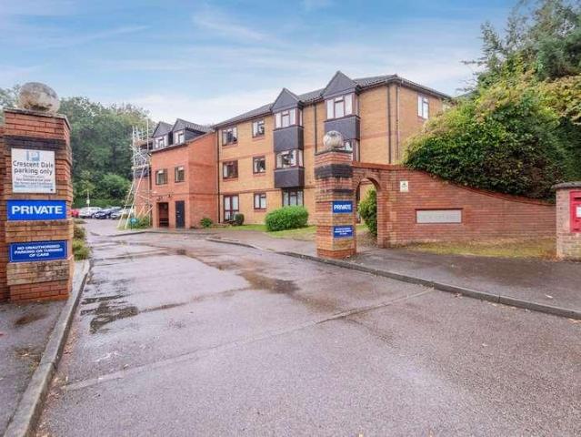 Flat for sale in Bray Wick, Maidenhead