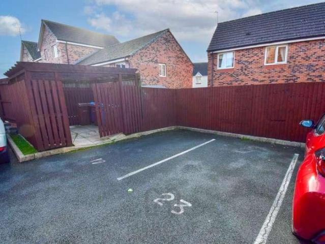 Flat for sale in Medlar-with-Wesham, Wesham