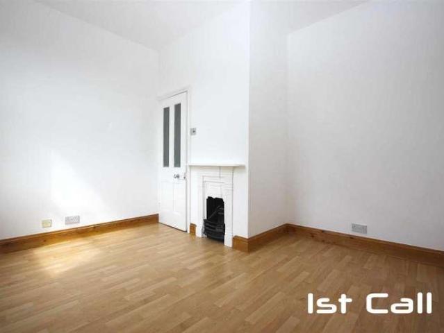 Flat for sale in Kursaal Estate, Alton Barnes