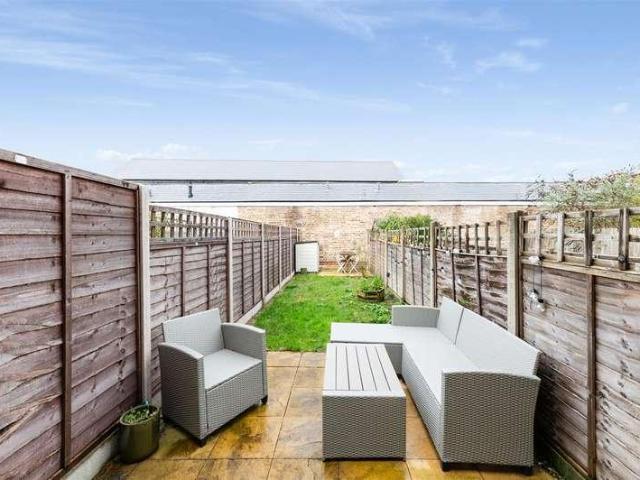 Flat for sale in London Borough of Merton, Greater London