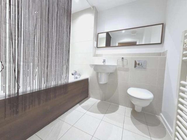 Flat for sale in West Finchley, Greater London
