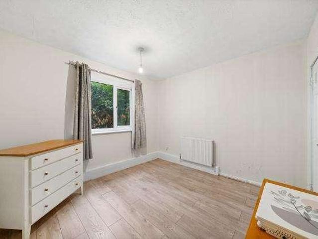 Flat for sale in Calderstones