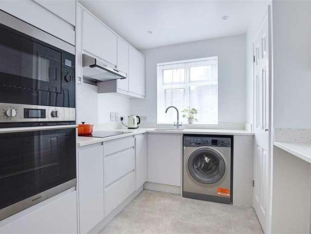 Flat for sale in Old Town, Heathlands