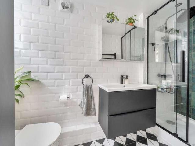 Flat for sale in St James, Sandown Park