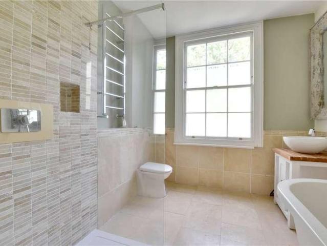 Flat for sale in London Borough of Lewisham, Blackheath